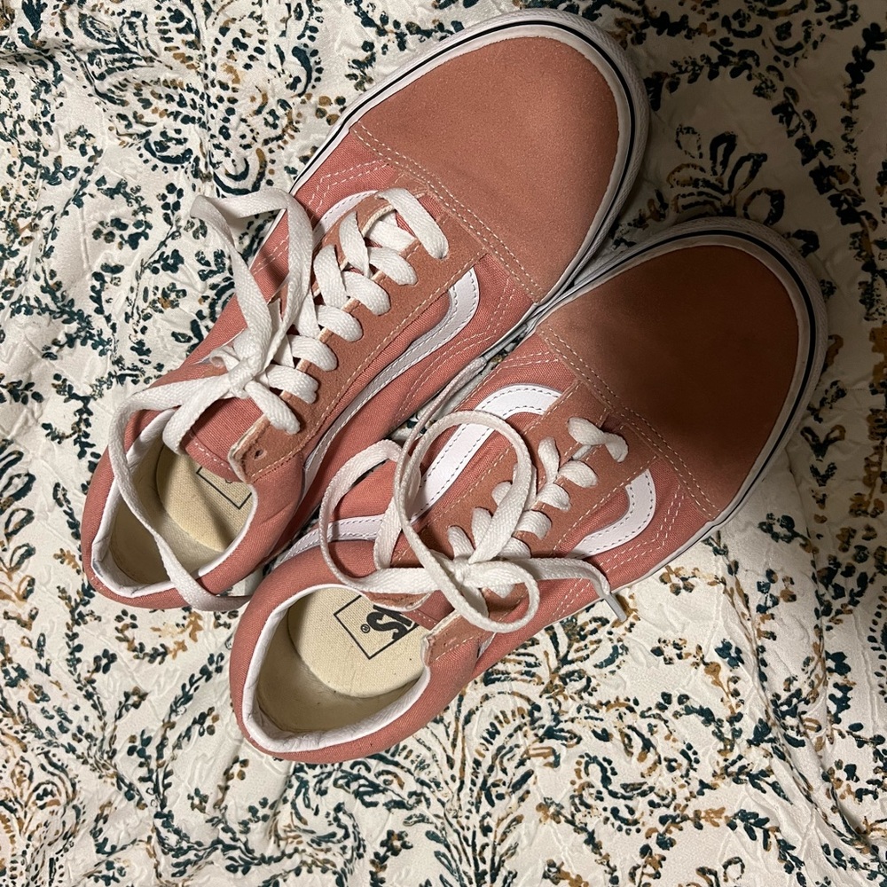 Super cute pink vans! - Picture 3 of 3